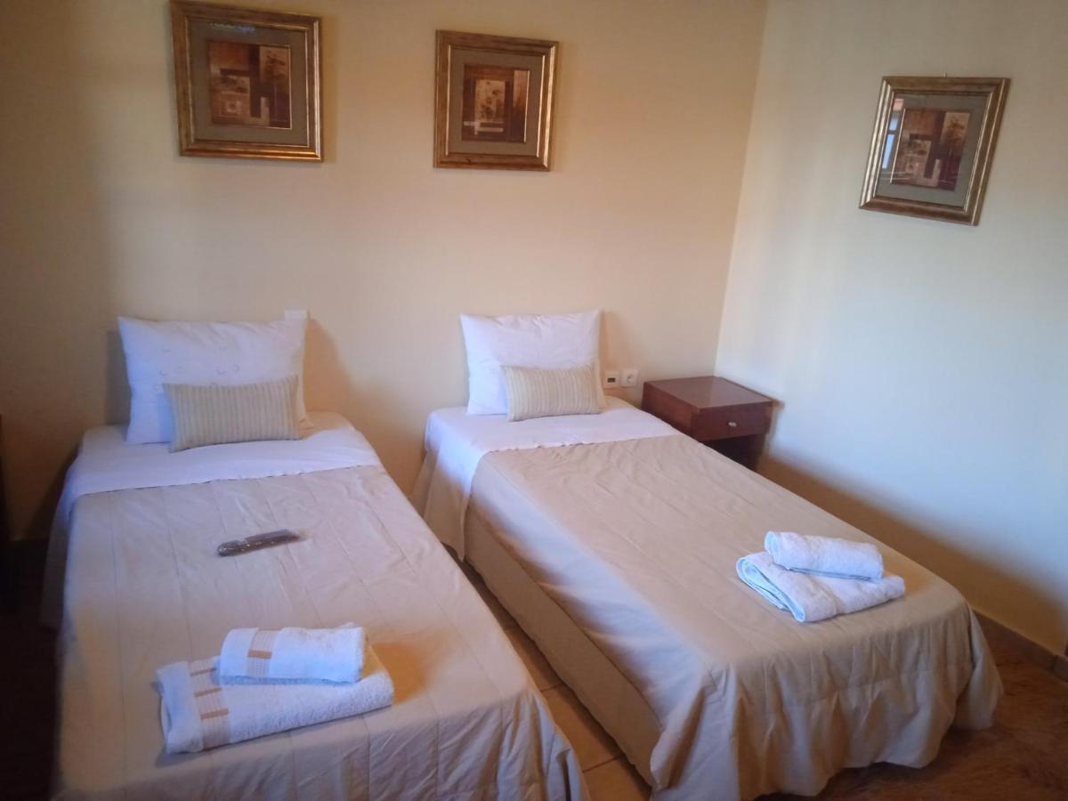 Thiamis Guesthouse Doliana ภายนอก รูปภาพ