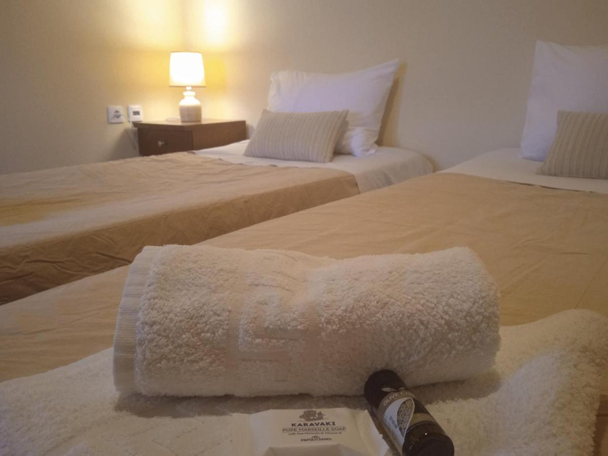 Thiamis Guesthouse Doliana ภายนอก รูปภาพ
