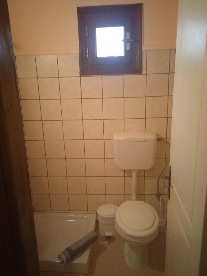 Thiamis Guesthouse Doliana ภายนอก รูปภาพ