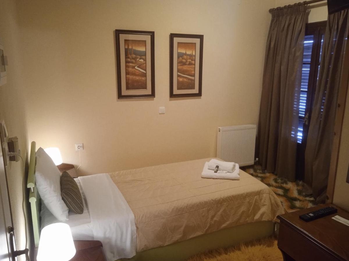 Thiamis Guesthouse Doliana ภายนอก รูปภาพ