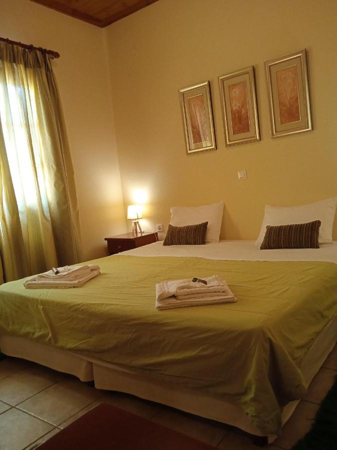 Thiamis Guesthouse Doliana ภายนอก รูปภาพ