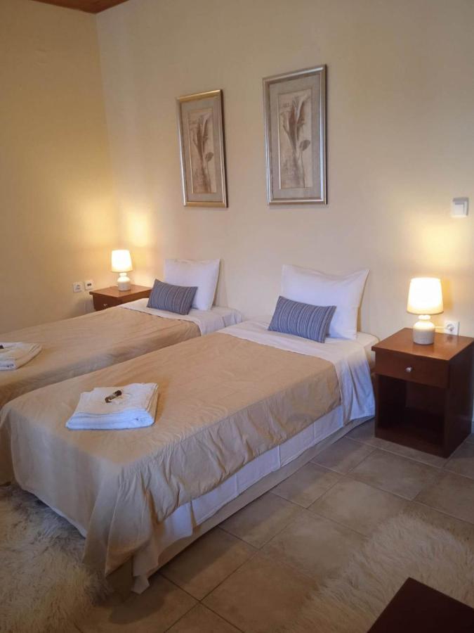 Thiamis Guesthouse Doliana ภายนอก รูปภาพ
