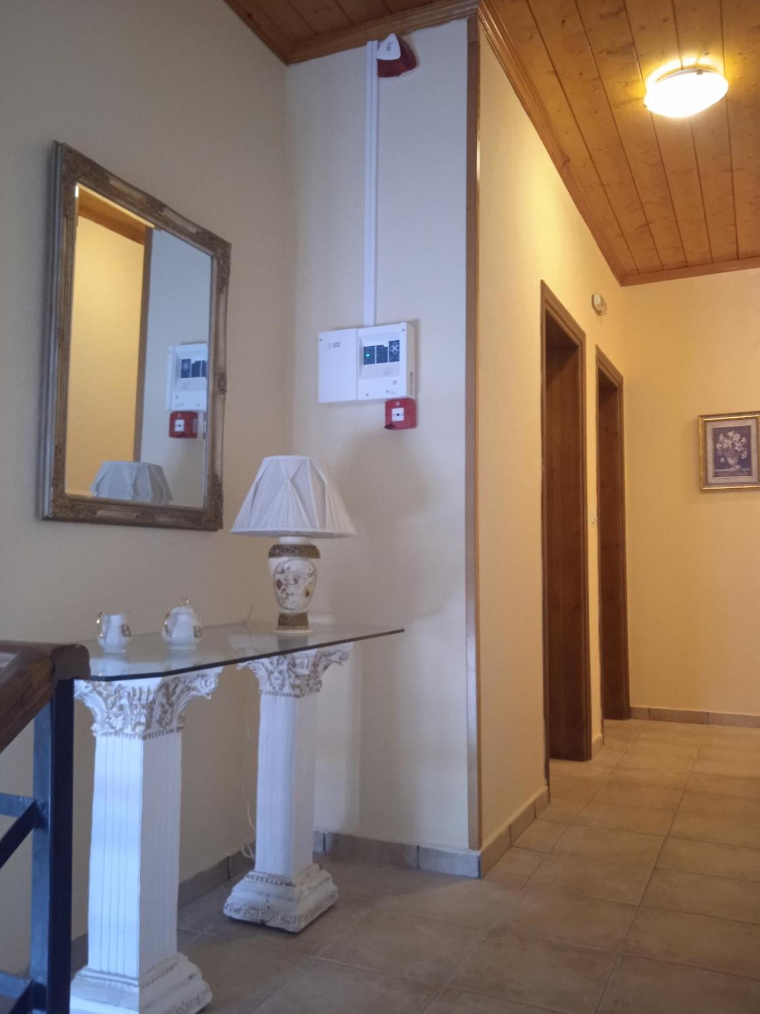 Thiamis Guesthouse Doliana ภายนอก รูปภาพ